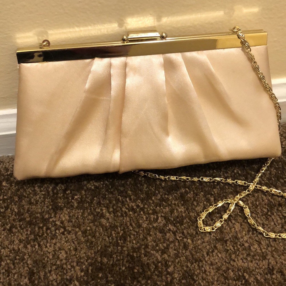 Gold tone clutch evening bag - Picture 3 of 5